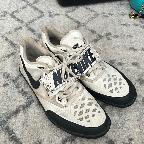 track throwing shoes nike